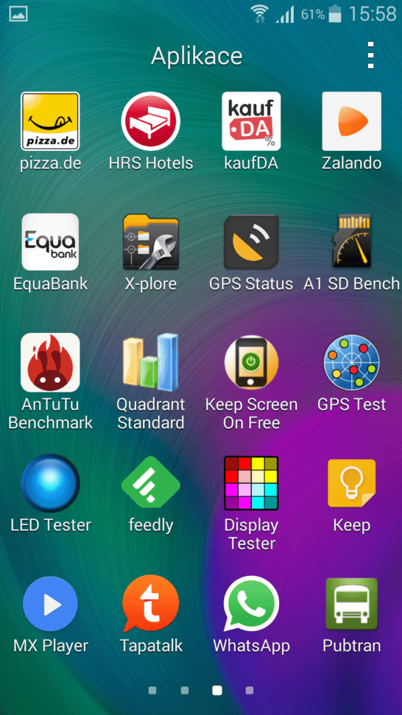 Samsung Galaxy A5 prostředí systému Android 4.4.4. 4