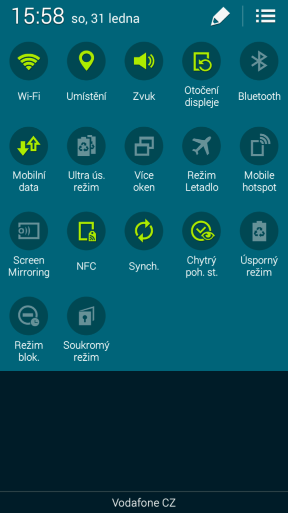 Samsung Galaxy A5 prostředí systému Android 4.4.4. 6
