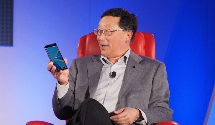 John Chen světu představuje první BlackBerry s OS Android