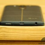 LG V10 – konstrukce,  microUSB