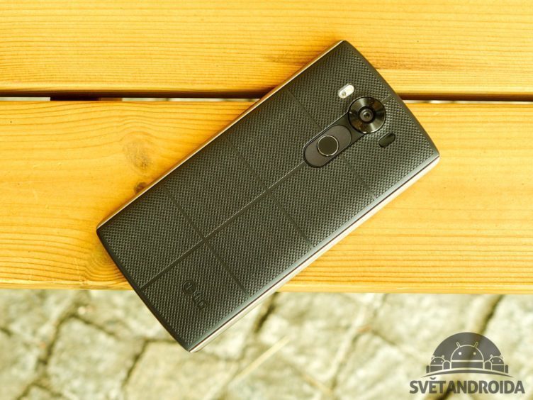 LG V10 - konstrukce, zadní část (2) LG V10 - konstrukce, zadní část (2)