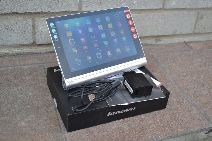 Lenovo-Yoga-2-8 -  obsah balení