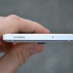 Samsung Galaxy A3 – horní strana telefonu