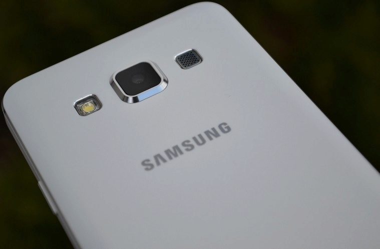 Samsung Galaxy A3 – náhledový obrázek (1) Samsung Galaxy A3 – náhledový obrázek (1)