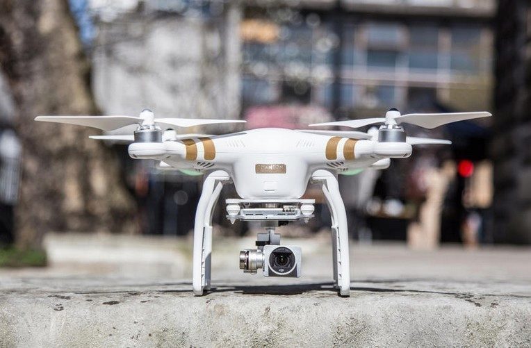 dji-phantom-3-professional dji-phantom-3-professional