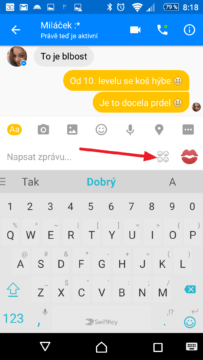 Vstupte přes tlačítko do režimu emotikon