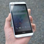 HTC Desire 620 přední strana telefonu 1