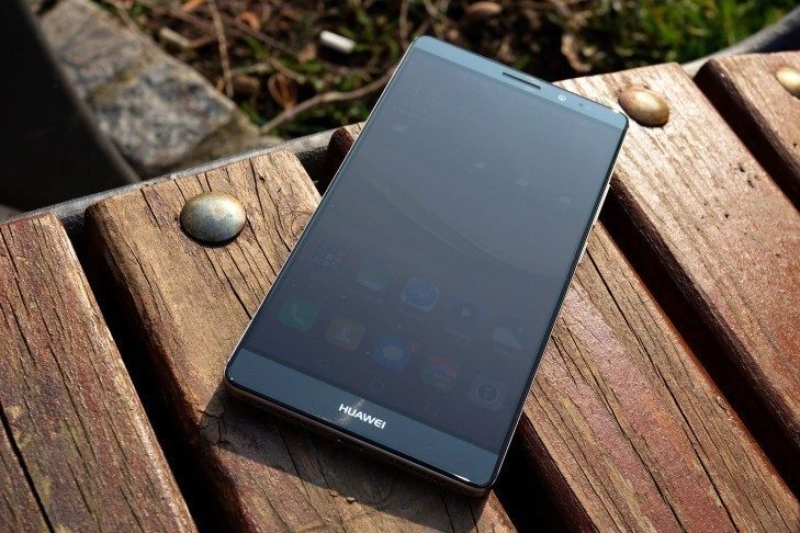 Huawei Mate 8 čelní strana