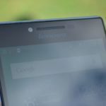 Lenovo P70 –  senzory, LED, objektiv přední kamerky, reproduktor (2)