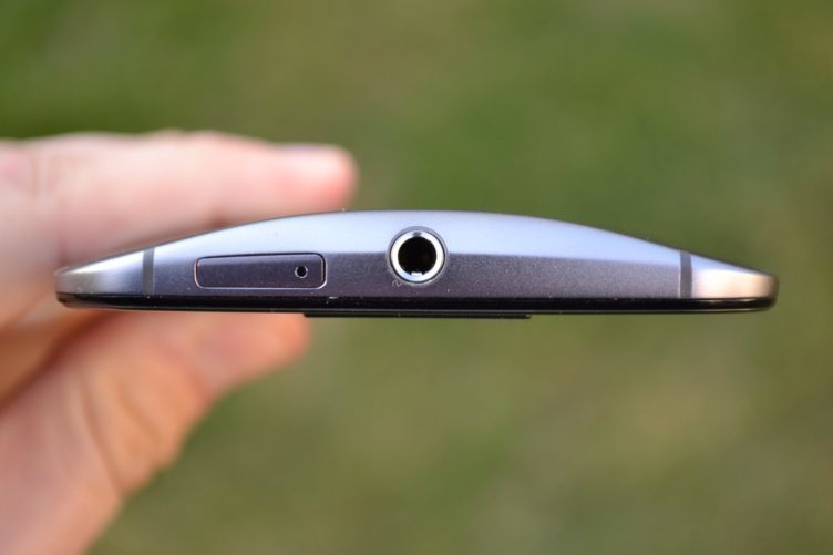 Motorola Moto X (2014) - 3,5mm jack