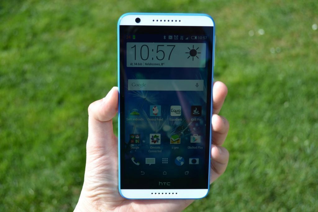 HTC Desire 820 displej telefonu 1