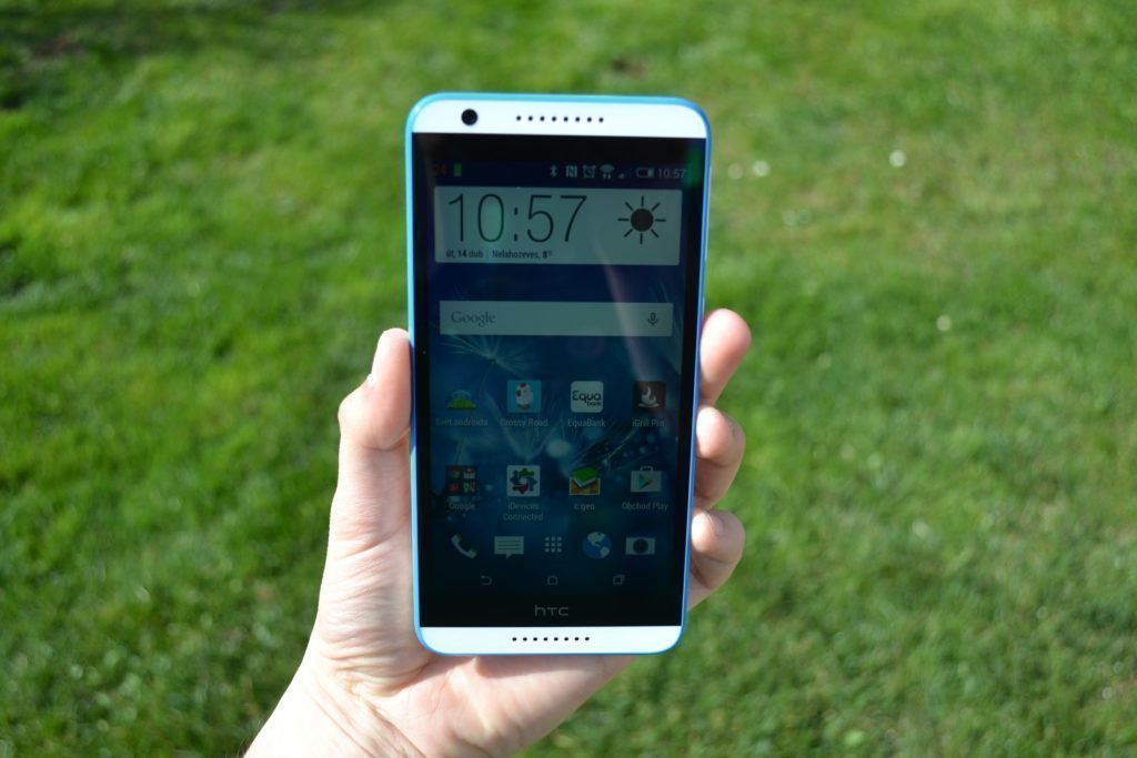 HTC Desire 820 přední strana telefonu 6