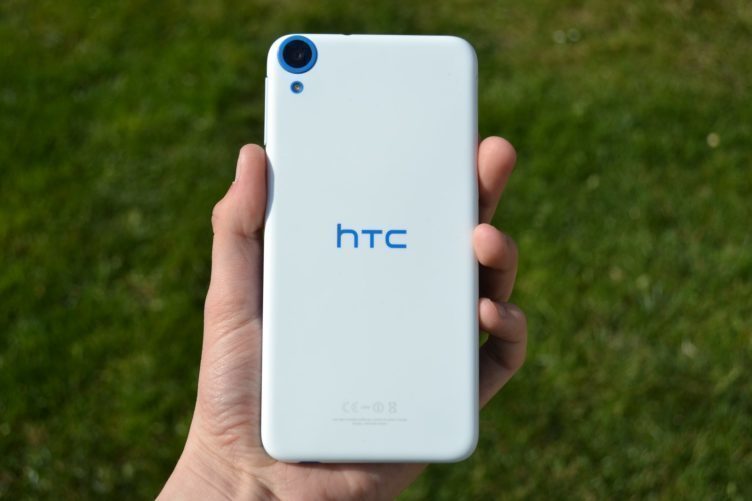 HTC Desire 820 - zadní strana telefonu (4) HTC Desire 820 - zadní strana telefonu (4)