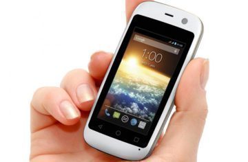Posh Mobile Micro X S240: Nejmenší smartphone na světě ve velikosti kreditky