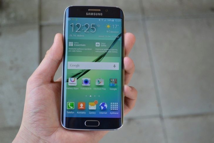Samsung Galaxy S6 Edge - displej