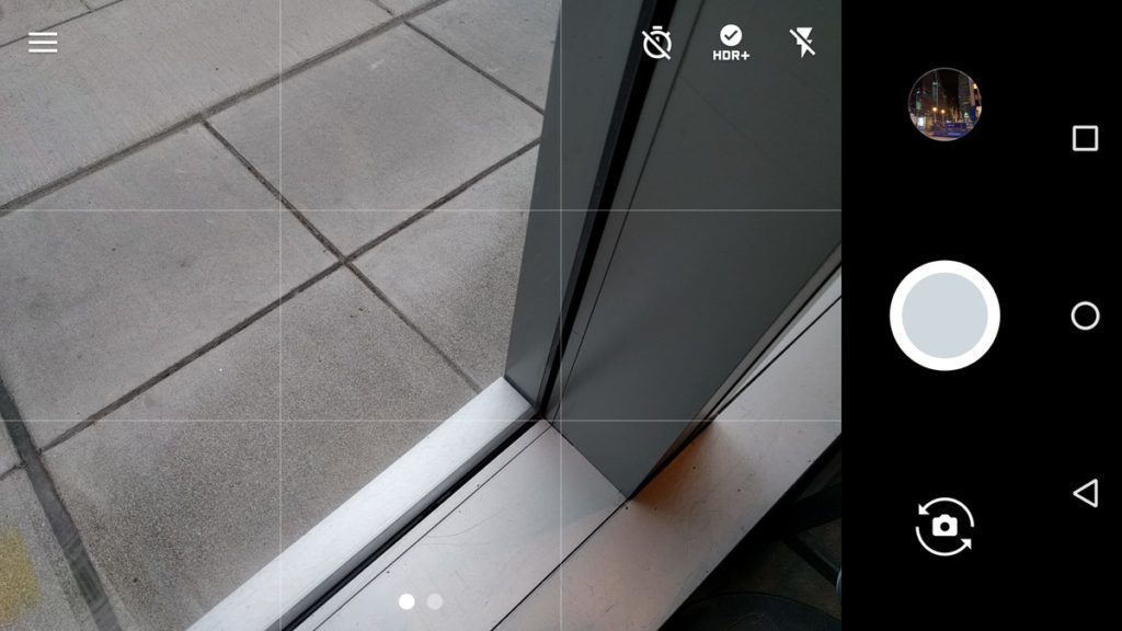 Fotoaparát Google 3.2 s inovovanými tlačítky