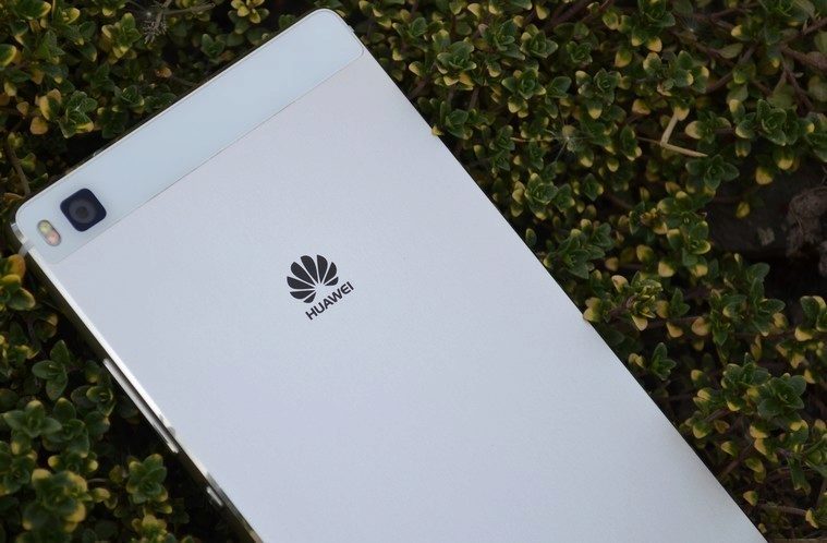 Huawei P8 nahled