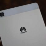 Huawei P8 –  objektiv zadního fotoaparátu)