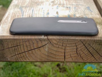 Lenovo Moto G (2015) – konstrukce, boční strana