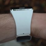 Samsung Gear S – pásek z boku