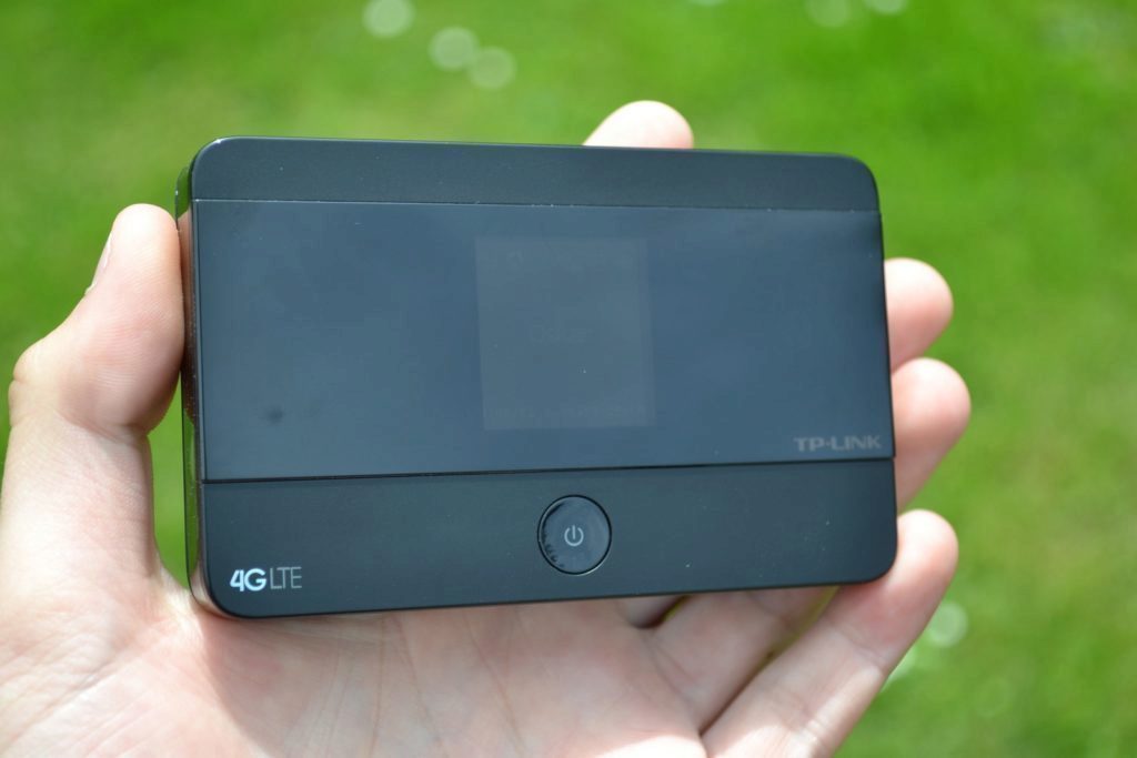 TP Link M7350 konstrukce přední strana 1