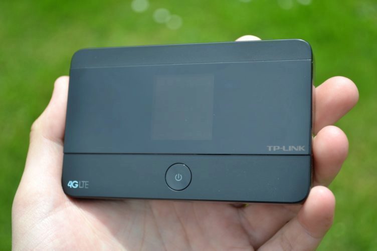 TP-Link M7350 - konstrukce přední strana (2) TP-Link M7350 - konstrukce přední strana (2)