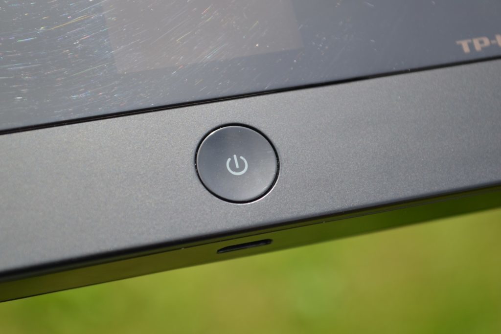 TP Link M7350 ovládací tlačítka 1