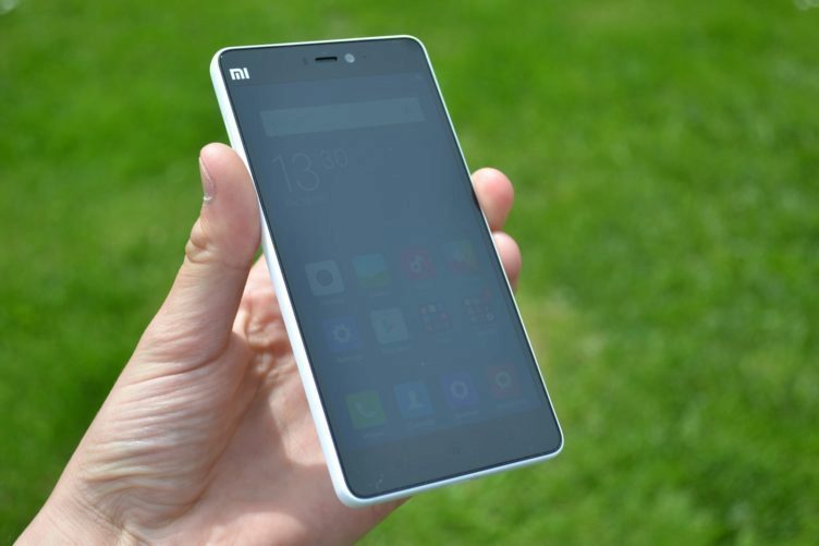 Xiaomi Mi4i - konstrukce, přední strana (1)