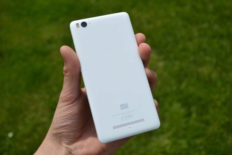 Xiaomi Mi4i - konstrukce, zadní strana (1) Xiaomi Mi4i - konstrukce, zadní strana (1)