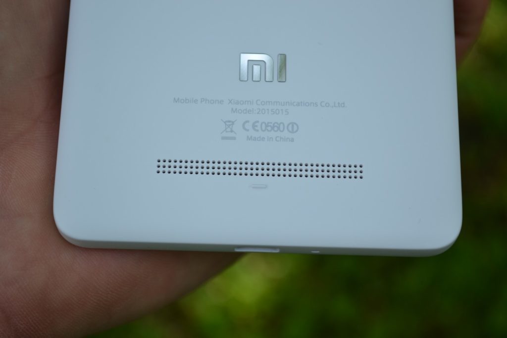Xiaomi Mi4i zadní reproduktor 2