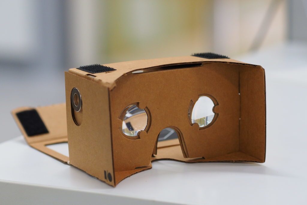 Nejlevnější virtuální realita: Google Cardboard