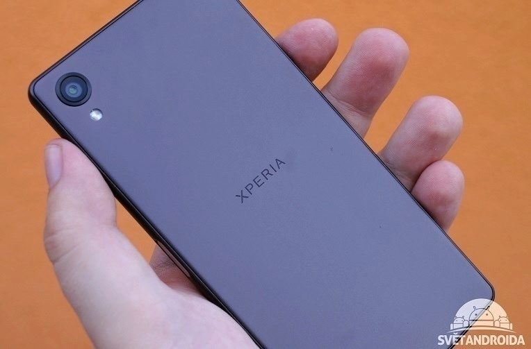 Sony Xperia X titulka