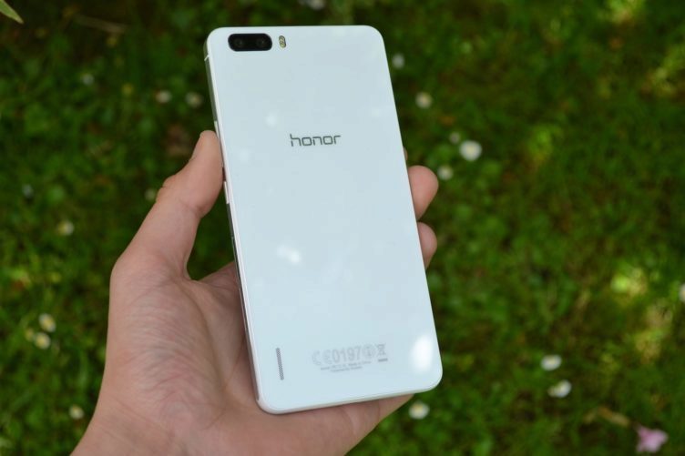 Honor 6 Plus - zadní strana telefonu (1) Honor 6 Plus - zadní strana telefonu (1)