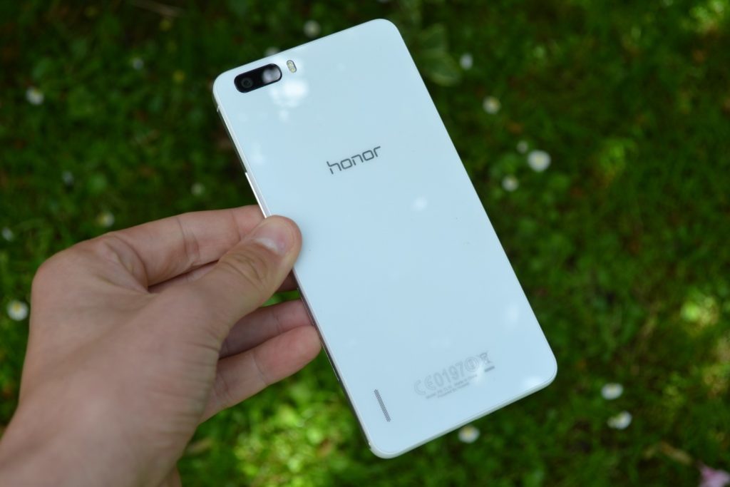 Honor 6 Plus zadní strana telefonu 3