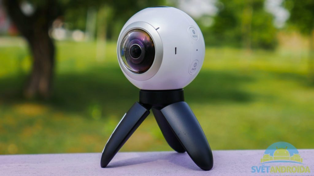 Samsung Gear 360-konstrukce, zepředu