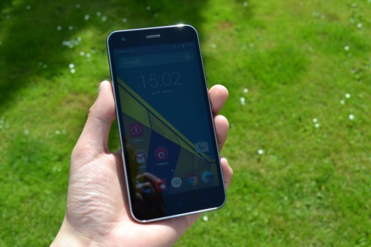 Vodafone Smart ultra 6 - konstrukce, přední strana (1) Vodafone Smart ultra 6 - konstrukce, přední strana (1)