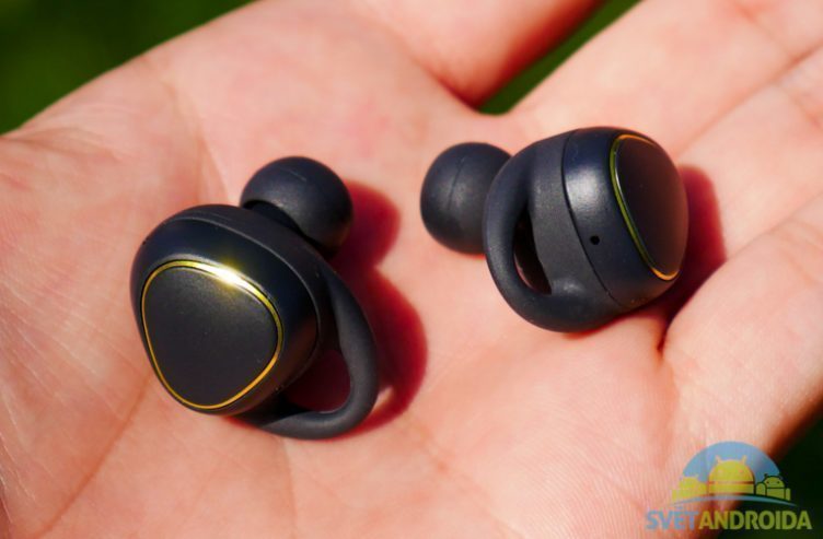 Samsung Gear IconX: Více než jen bezdrátová sluchátka (recenze)