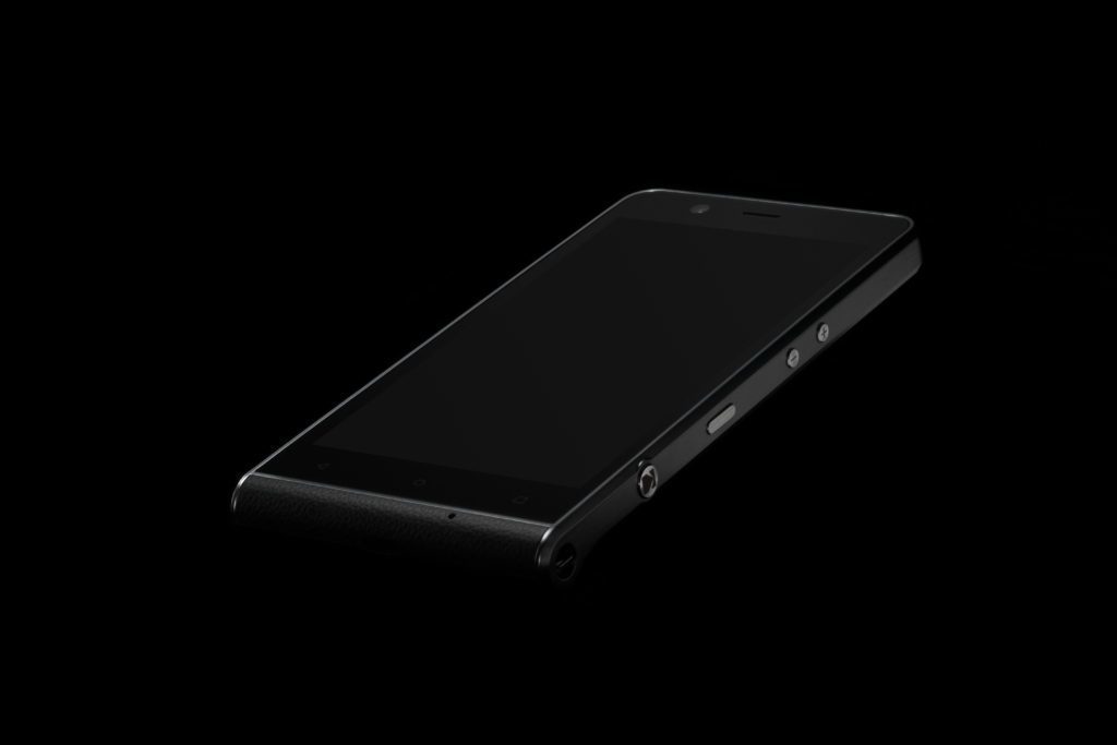 Na první pohled telefon jako každý jiný