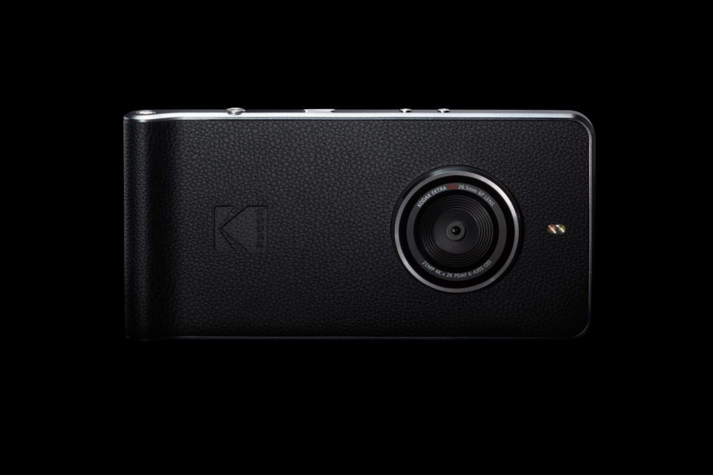 Kodak Ektra však zezadu překvapí