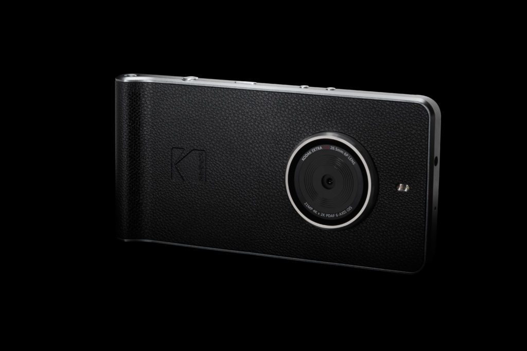 Kodak Ektra však zezadu překvapí