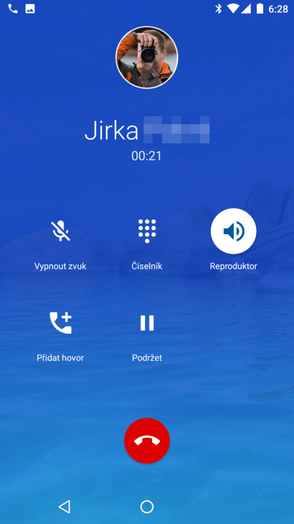 Google Phone 5.1 probíhající hovor