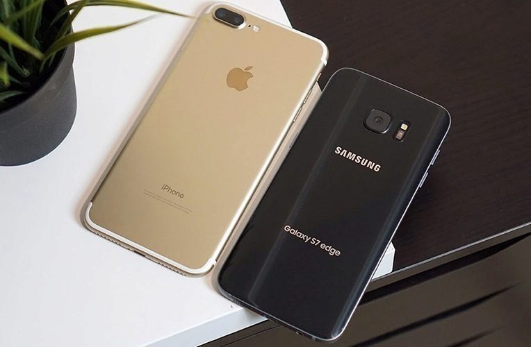 Samsung Galaxy S7 vs. iPhone 7 Plus