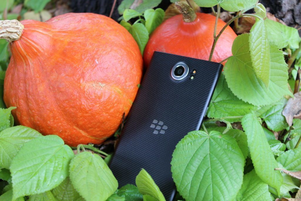 Zadní strana telefonu BlackBerry Priv