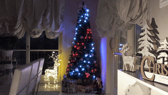 Twinkly je světelný řetěz na vánoční stromeček