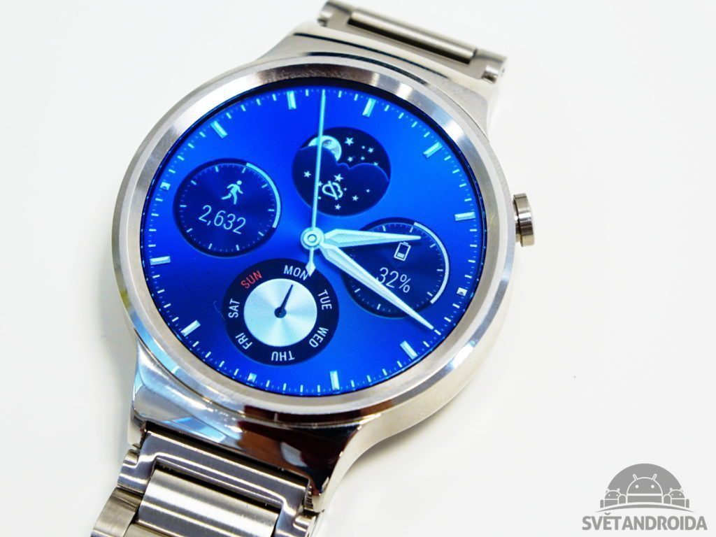 Huawei Watch - displej zblízka