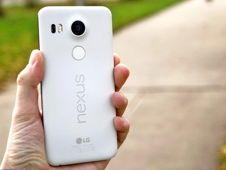 Nexus 5X - konstrukce, držení v ruce