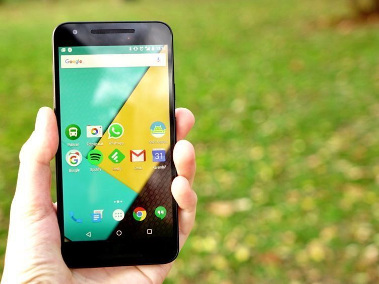 Nexus 5X - konstrukce, přední strana Nexus 5X - konstrukce, přední strana