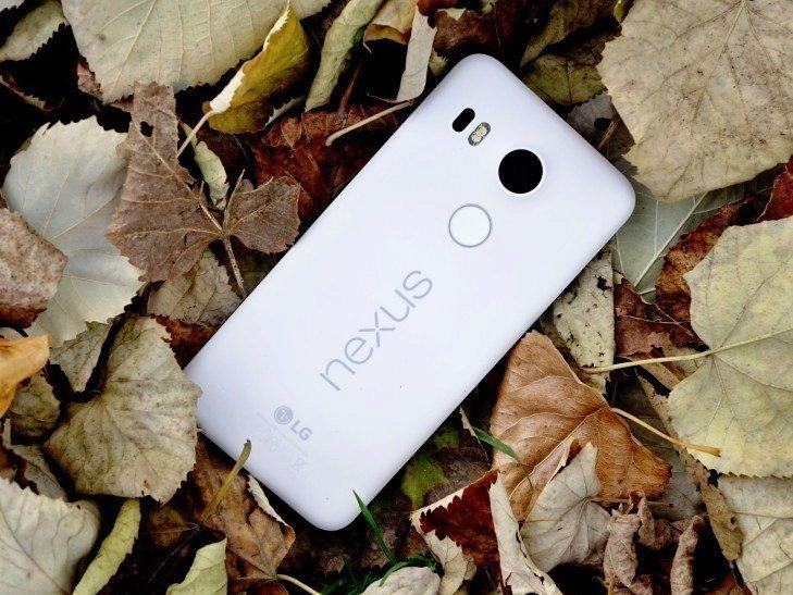 Nexus 5X - konstrukce, zadní strana