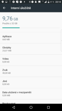 Systém a aplikace si ukousnou 10 GB