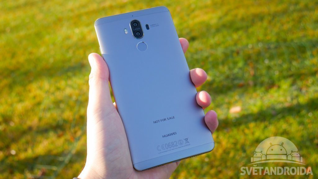 huawei-mate-9-konstrukce-zadni-strana